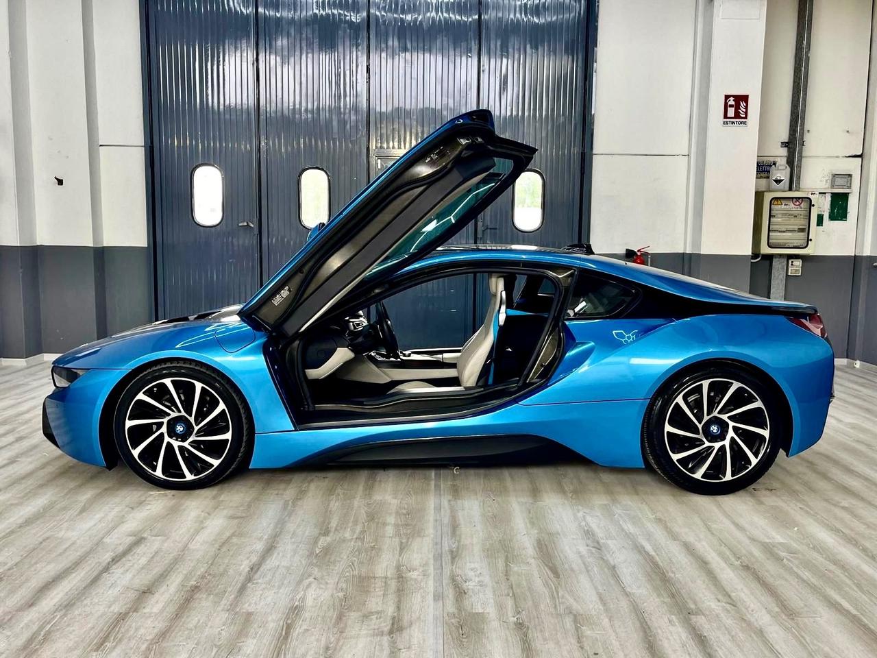 Bmw i8 coupé protonic edition