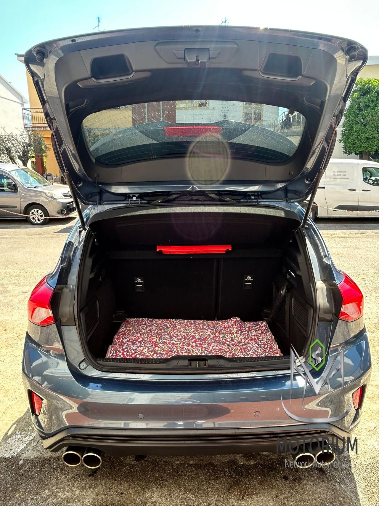 Ford Focus ST-LINE