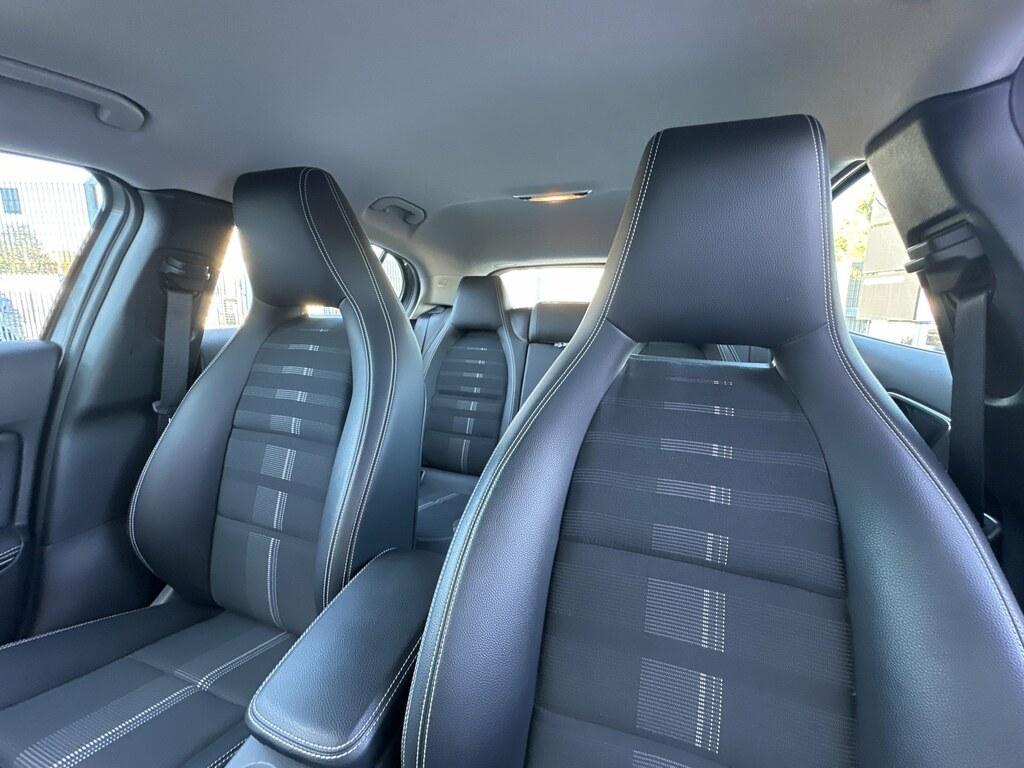 Mercedes GLA 180 180 Sport 7G-DCT