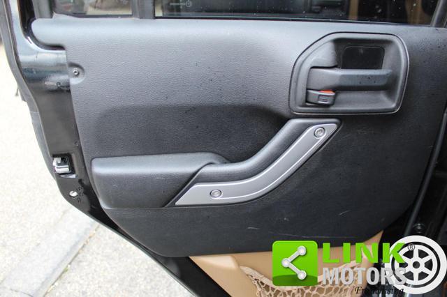 JEEP Wrangler Unlimited 3.6 V6 Sahara Auto con gancio traino