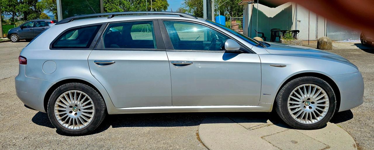Alfa Romeo 159 1.9 JTDm Sportwagon Progression