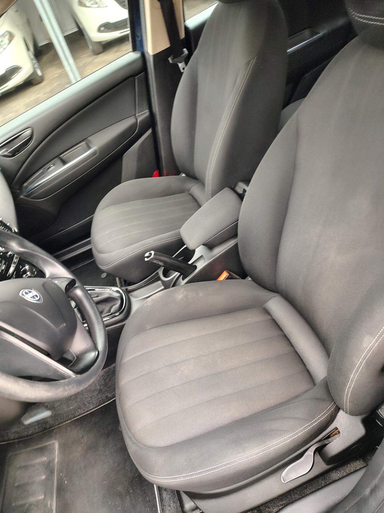 Lancia Delta 1.6 MJT DPF Oro