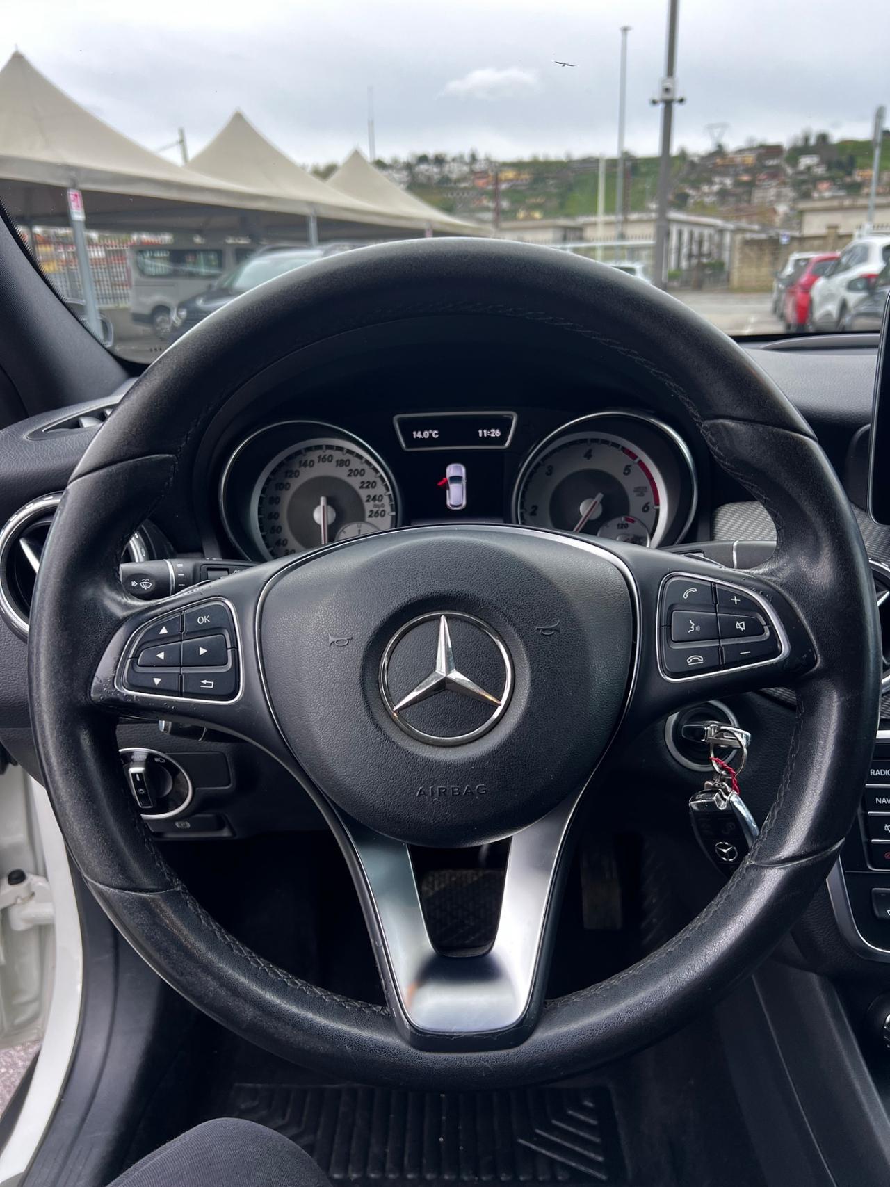 Mercedes-benz GLA 200 d Automatic 4Matic Premium