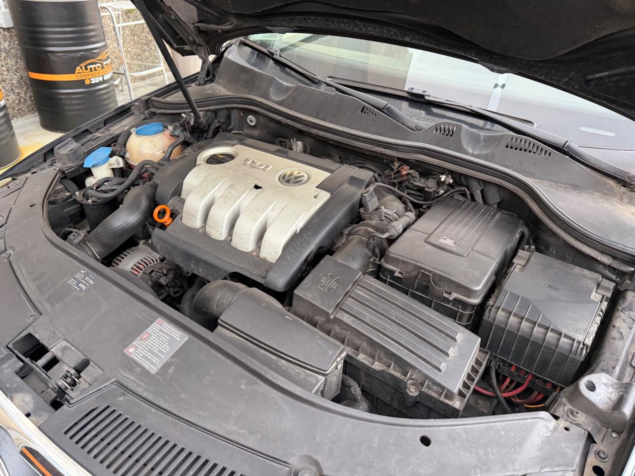 VW PASSAT 2.0TDI HIGLINE 140CV MANUALE ALCANTARA