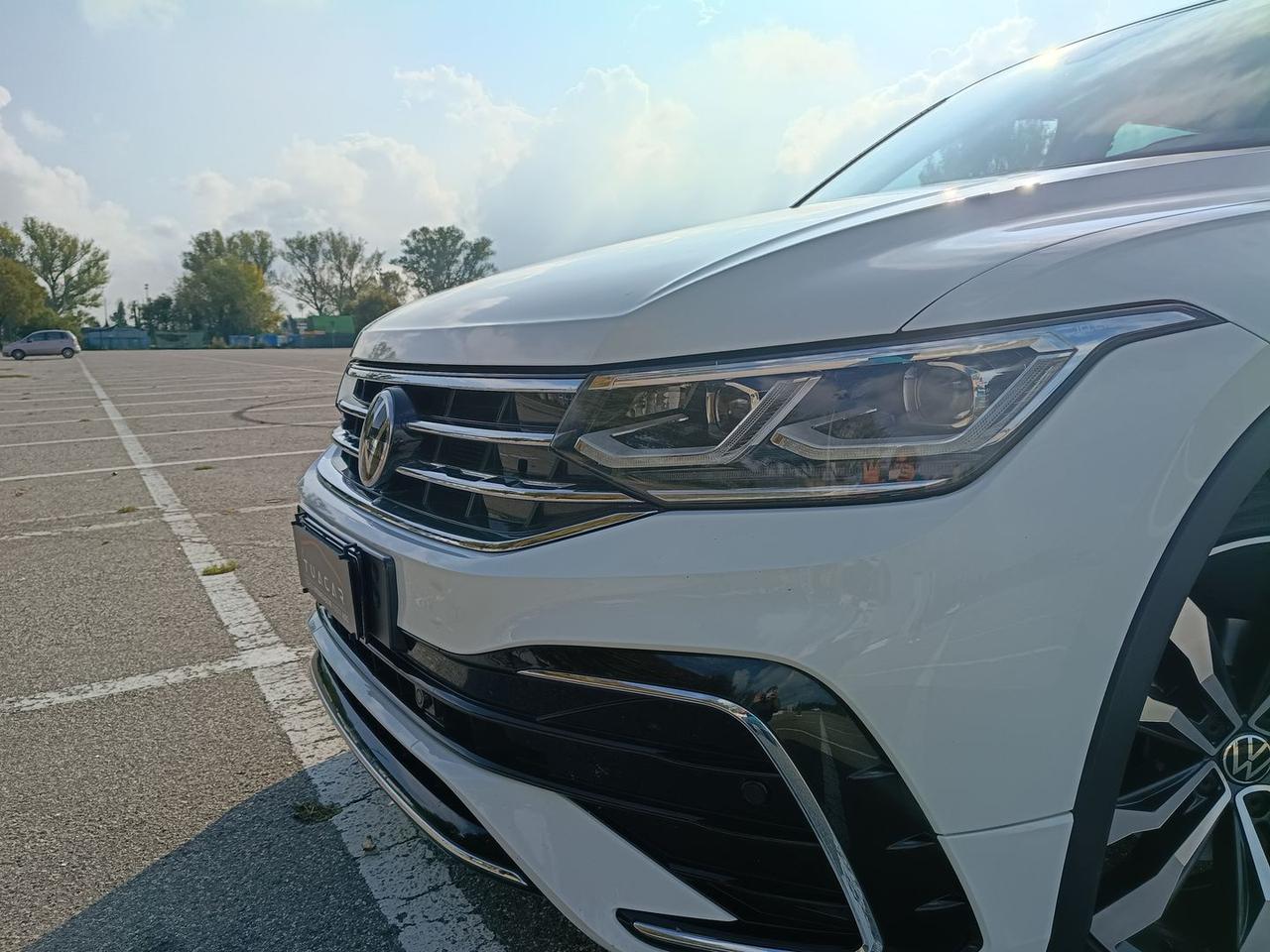 Volkswagen Tiguan R-LINE #50664