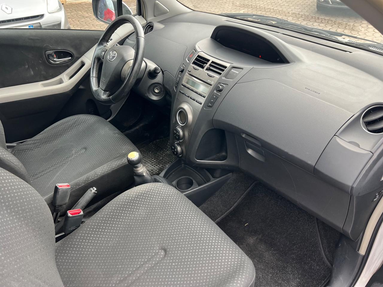 Toyota Yaris 1.0 benz - Garanzia 12 Mesi