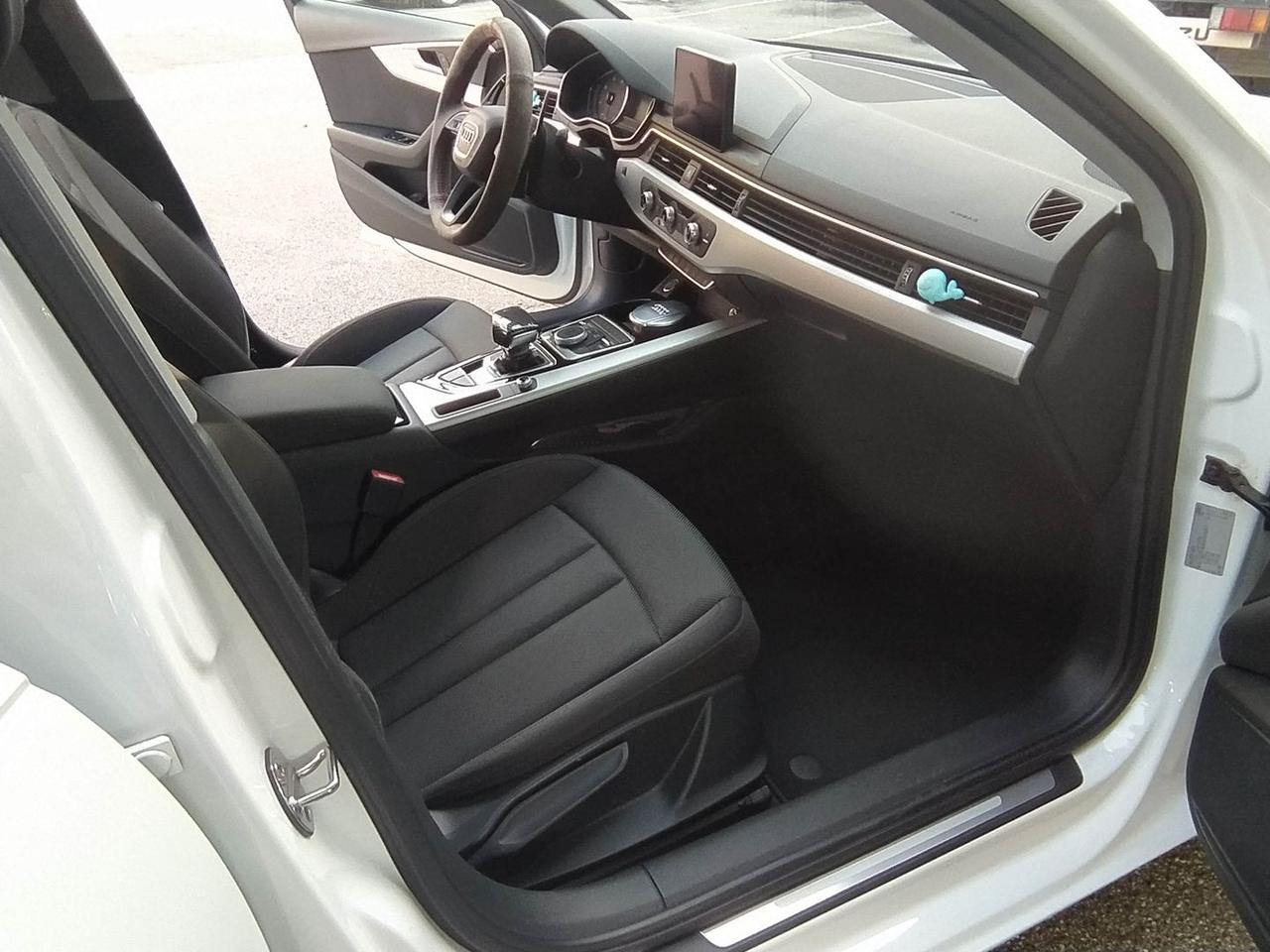 Audi A4 2.0 TDI ultra Business Sport