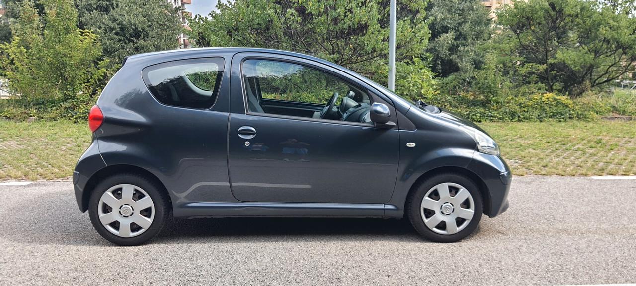 Toyota Aygo 1.0 12V VVT-i 3 porte Sol