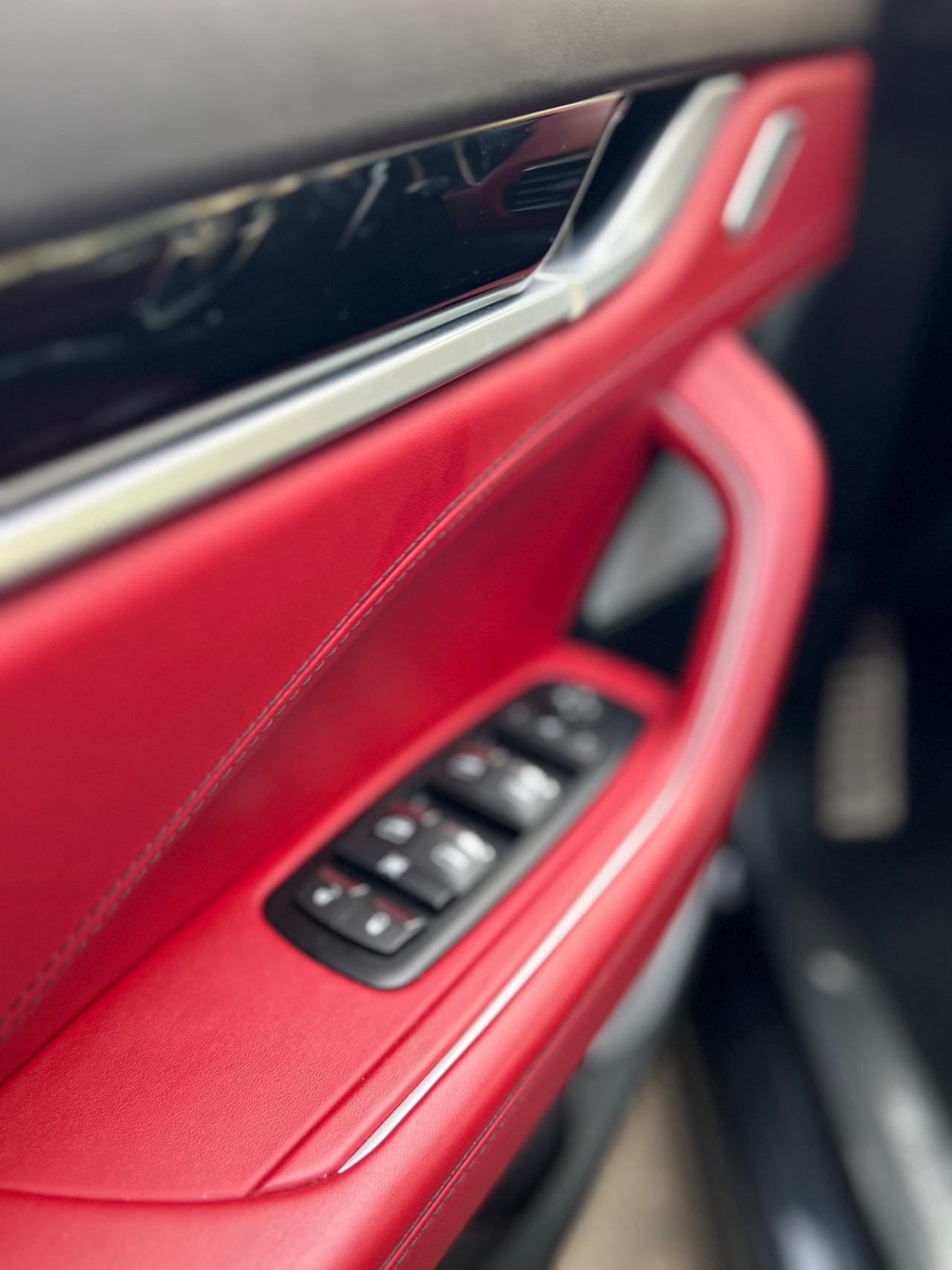 Maserati Levante V6 430 CV S AWD