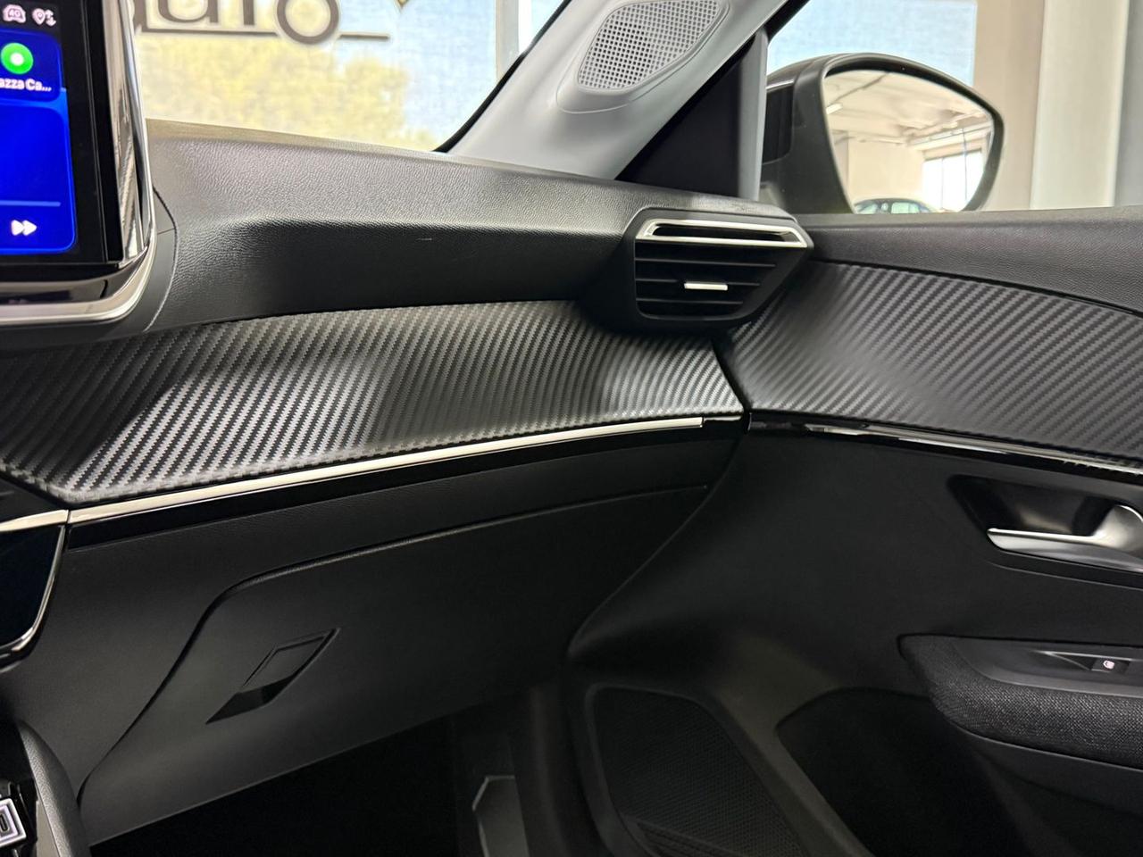 Peugeot 208 Style 1.2 100/110 MHEV #11393