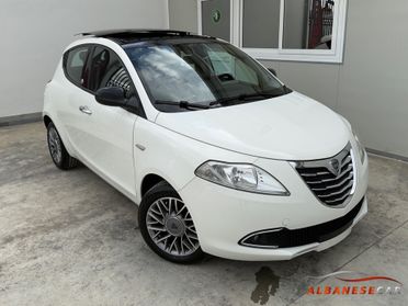 Lancia Ypsilon 1.2 69 CV 5 P. GPL Gold/TETTO APRIBILE