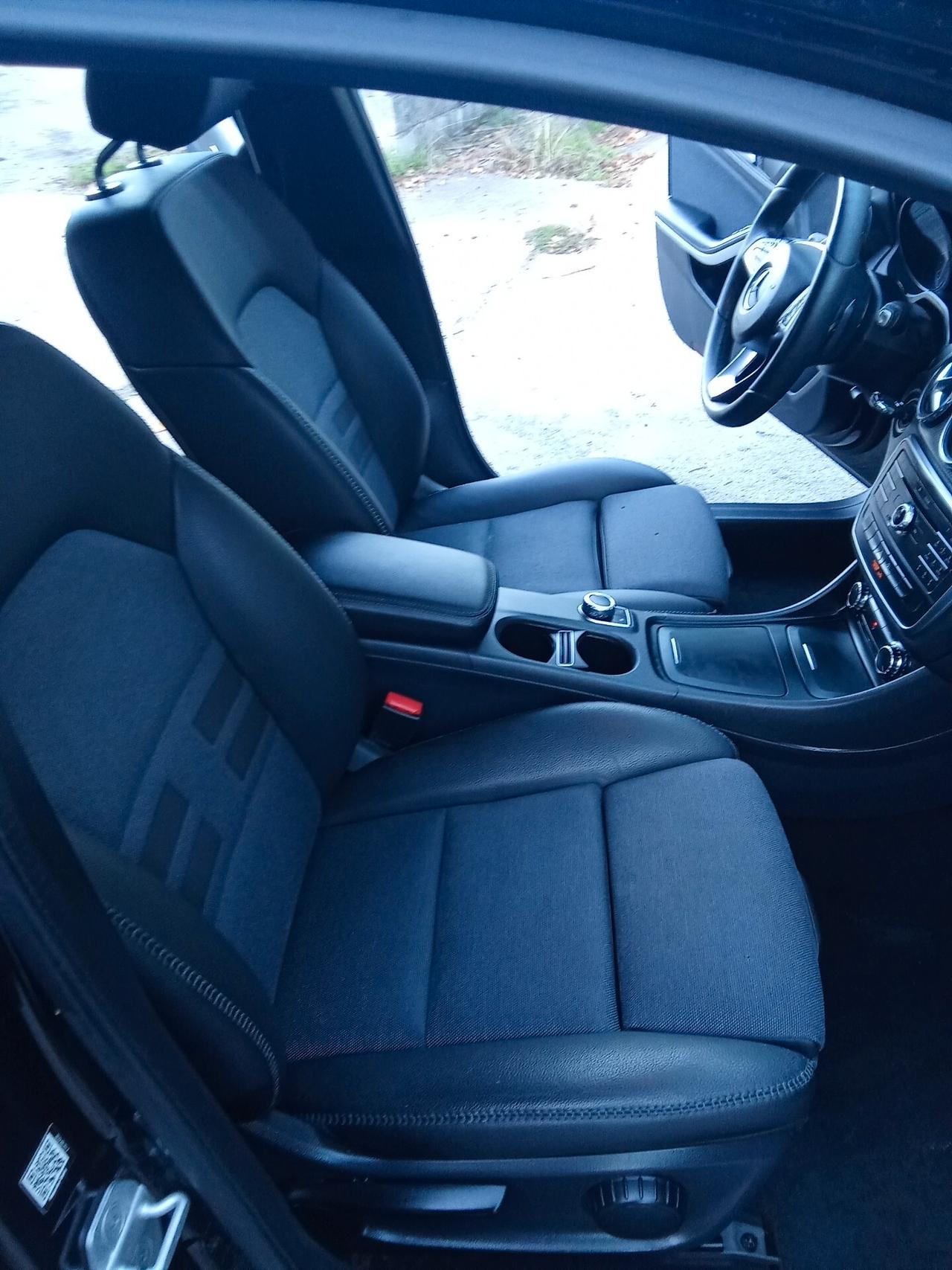 Mercedes-benz GLA 180 d 017