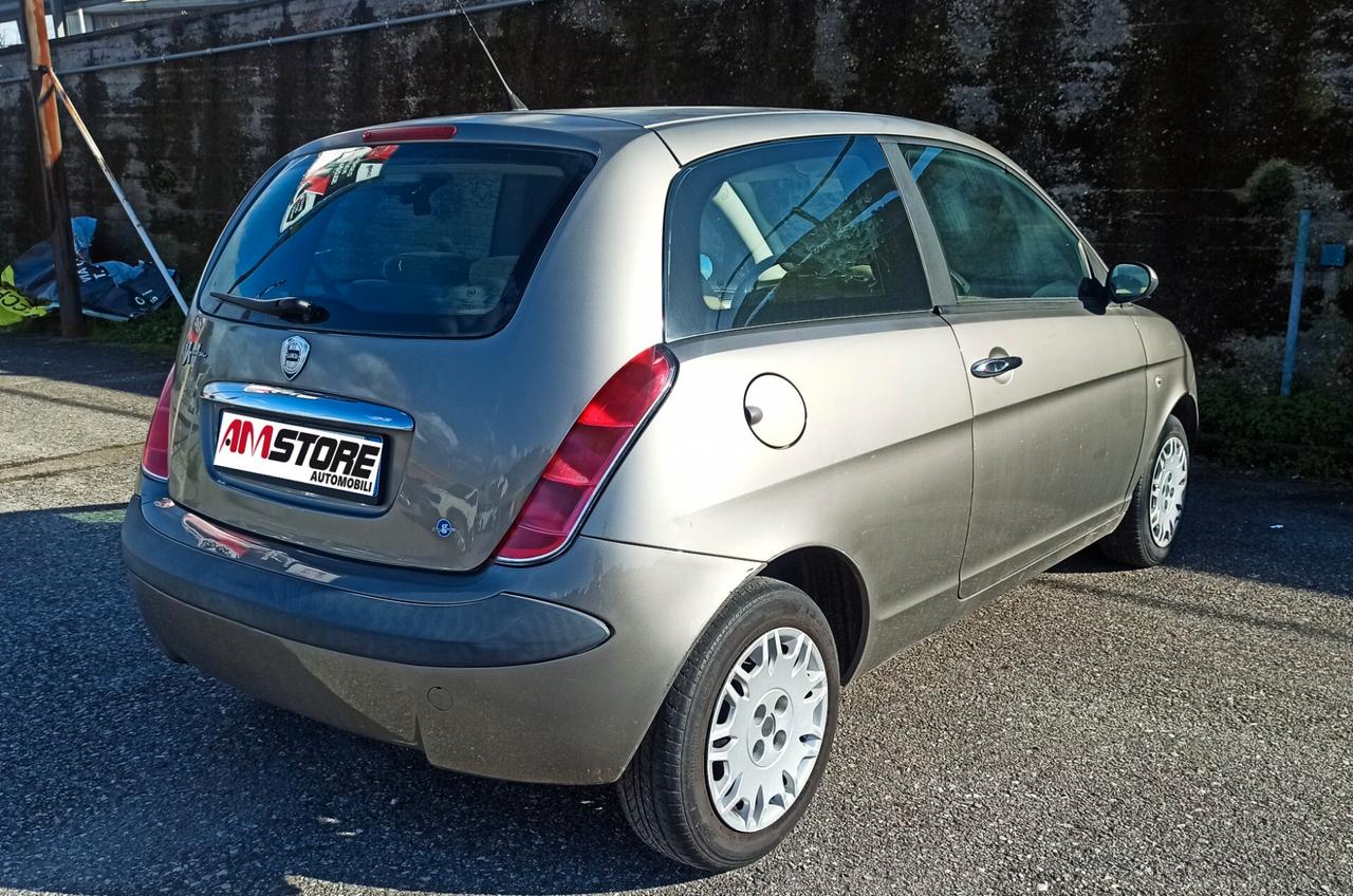 Lancia Ypsilon 1.2 Argento