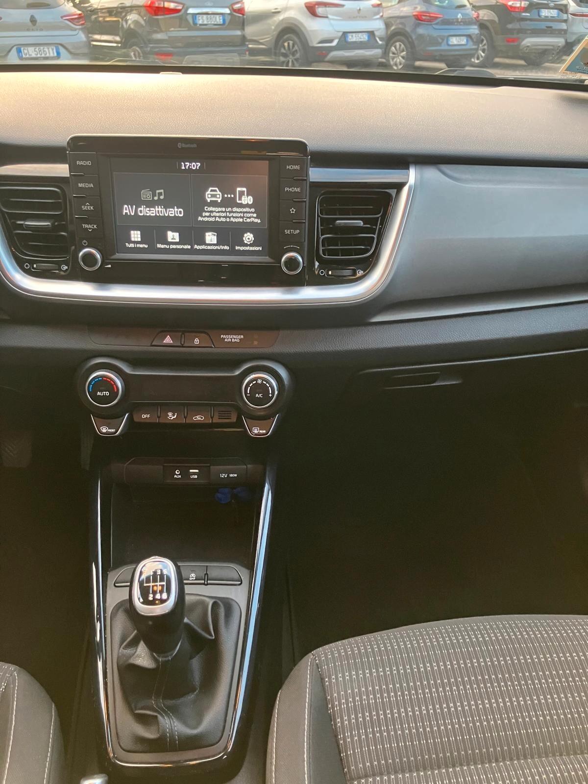 KIA STONIC 1.4 MPI 100cv Style