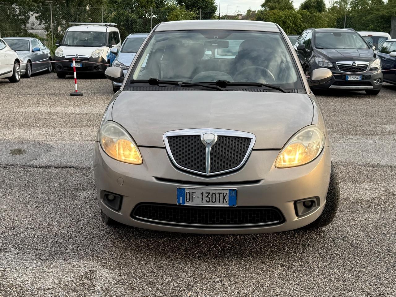 Lancia Ypsilon 1.2 Oro Giallo
