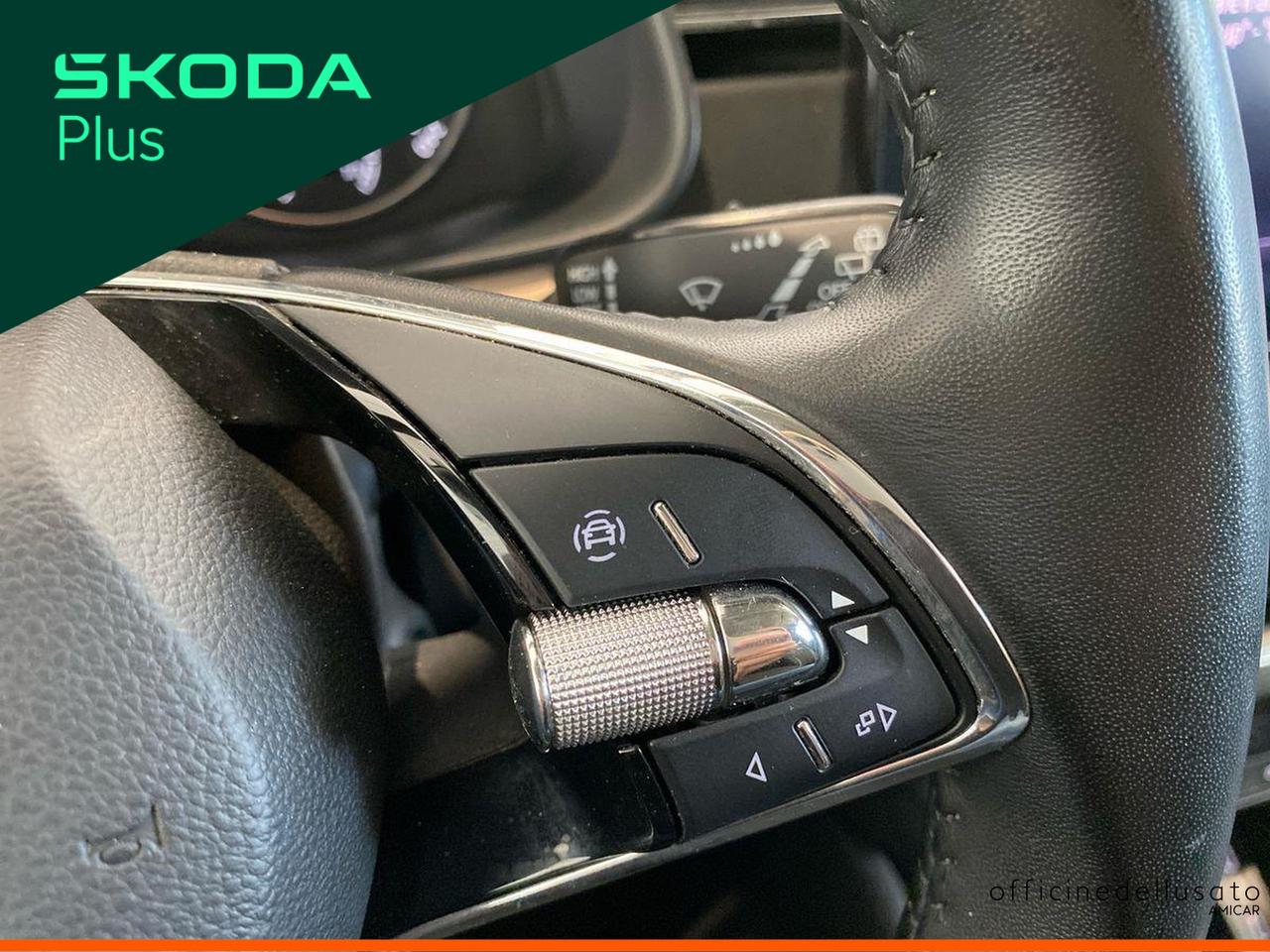Skoda Kamiq 1.0 tsi 95cv black dots
