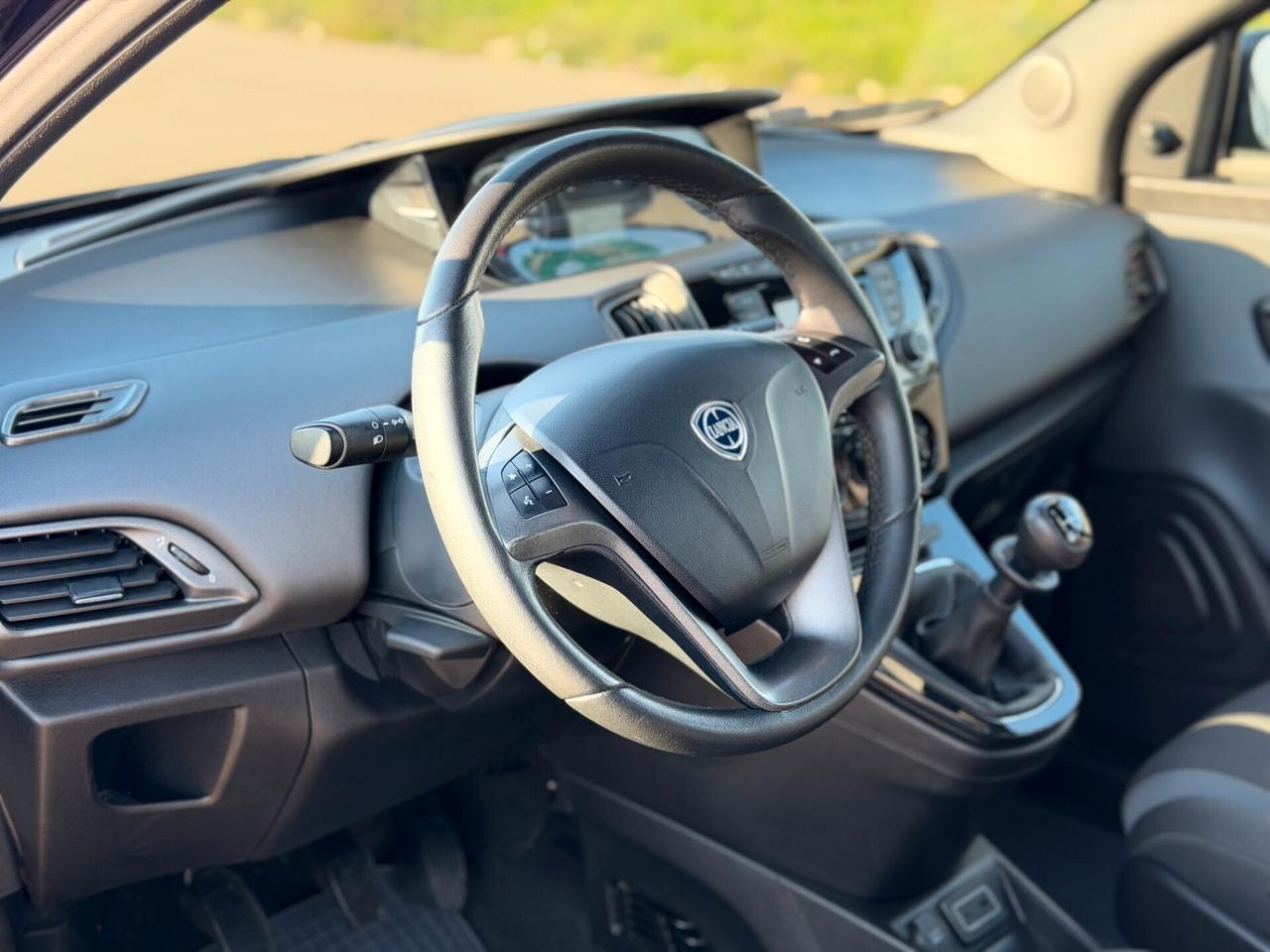 Lancia Ypsilon 1.2 69 CV 5 porte GPL Ecochic Gold