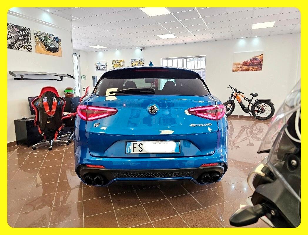 Alfa Romeo Stelvio 2.9 Bi-Turbo V6 510 CV AT8 Quadrifoglio