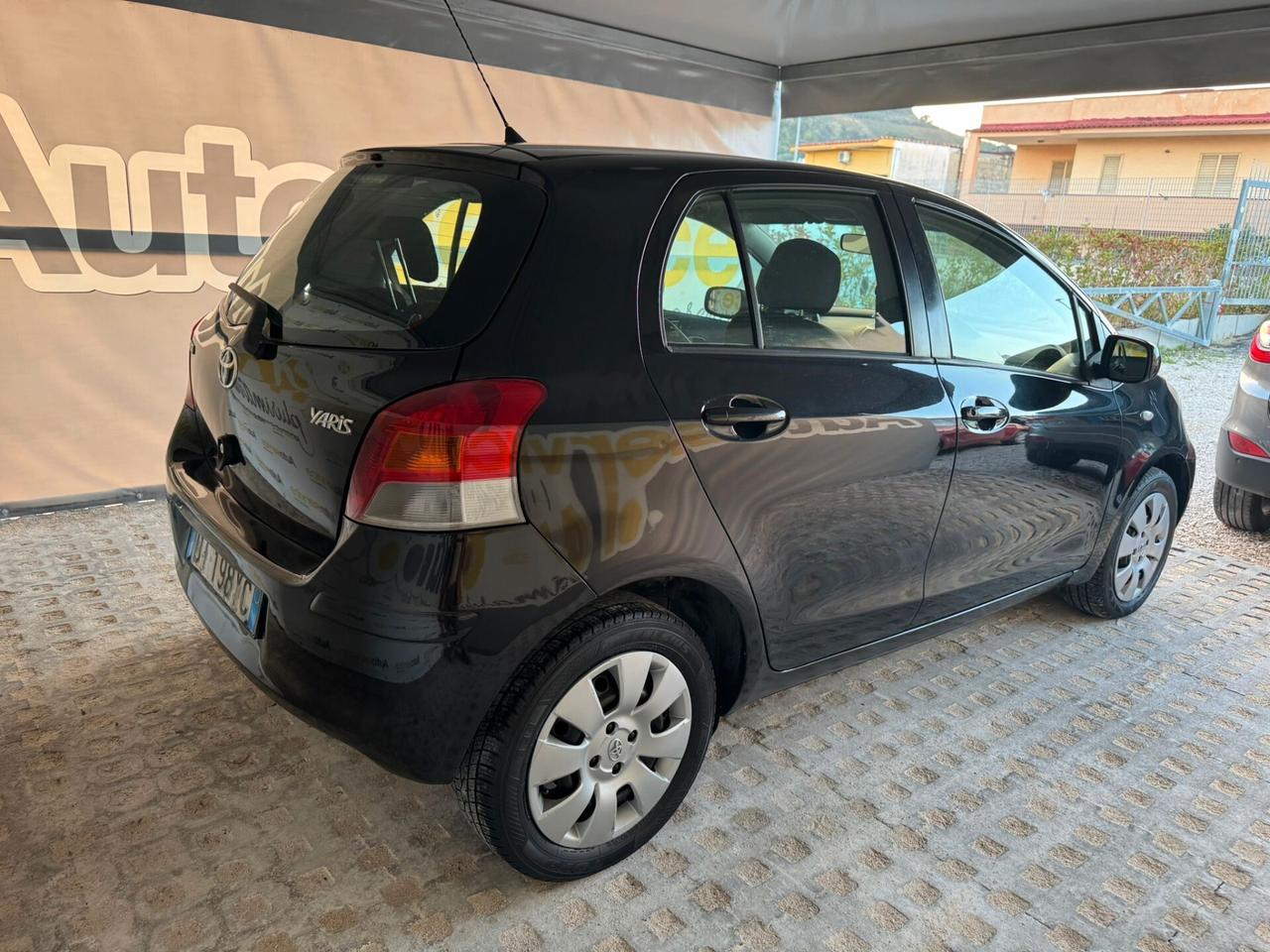Toyota Yaris 1.0benzina 5 porte