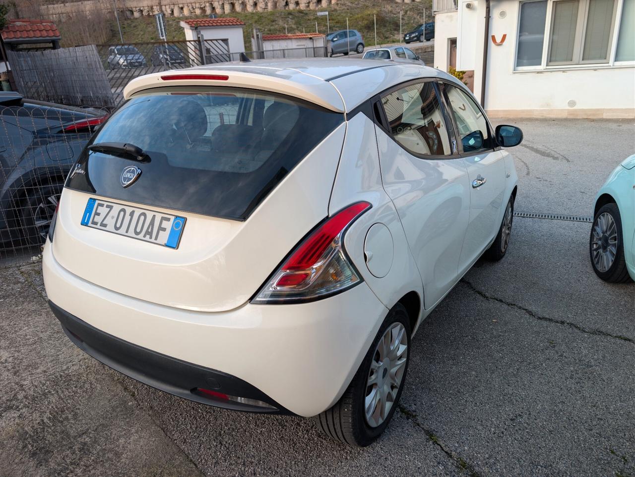 Lancia Ypsilon 1.2 69 CV 5 porte GPL
