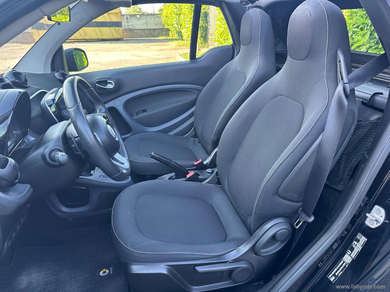 SMART fortwo 90 0.9T twin. cabrio Superpassion