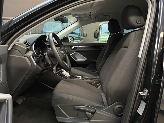 AUDI Q3 35 TDI S tronic Identity Black