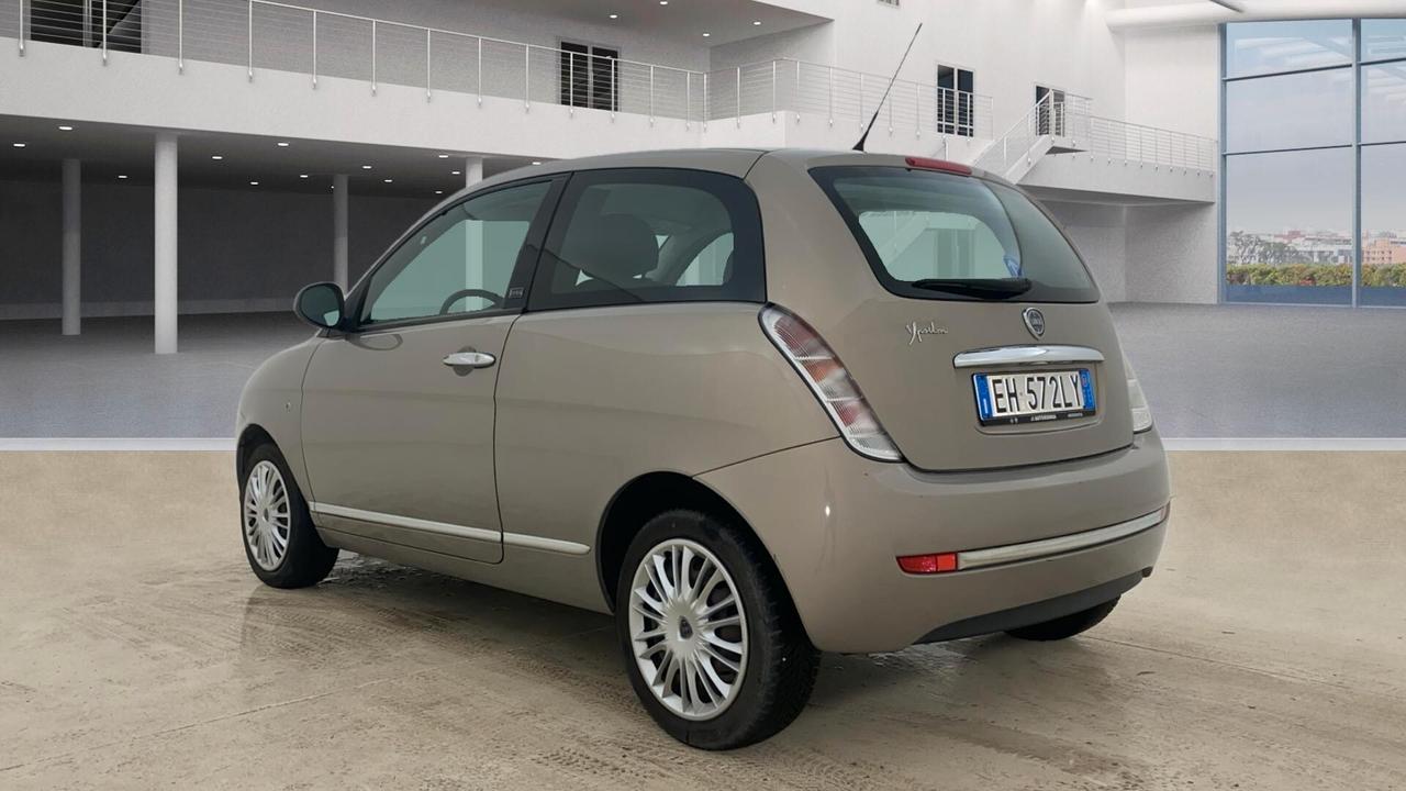 Lancia Ypsilon 1.2 69 CV Argento