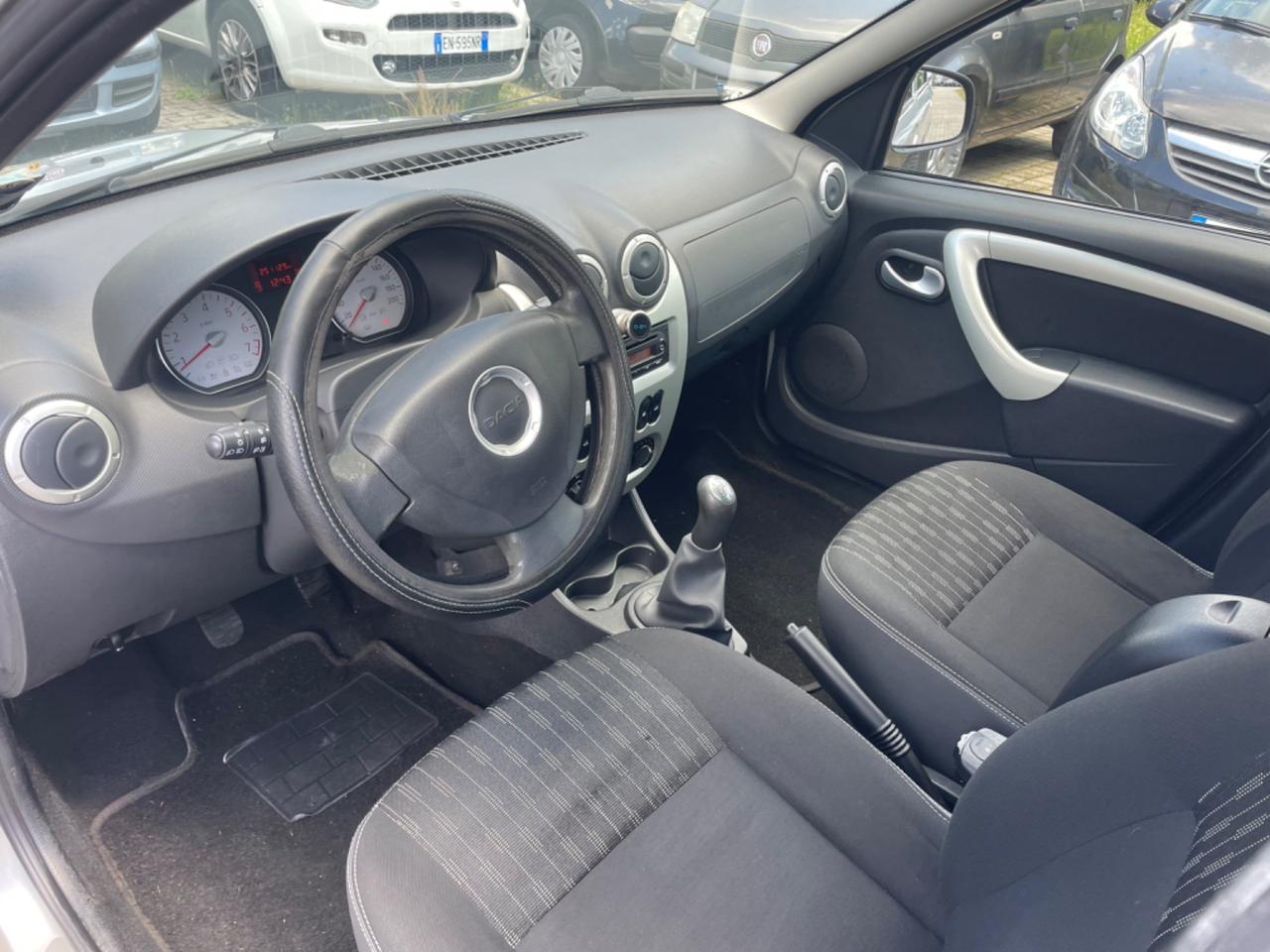 Dacia Logan MCV 1.5 dCi 90CV 7 posti Embleme