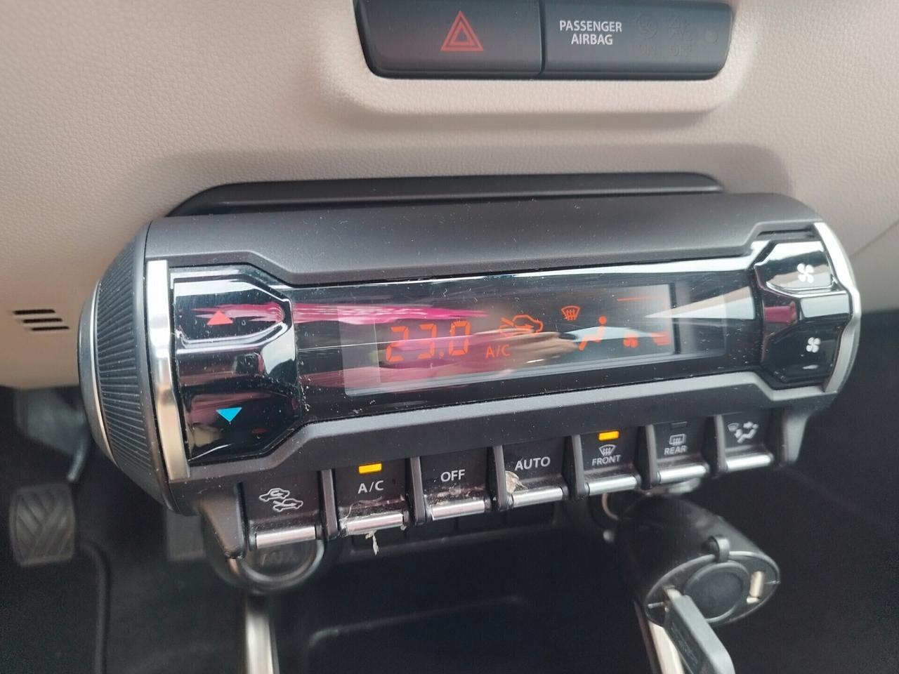 Suzuki Ignis 1.2 Hybrid Top - km 28500