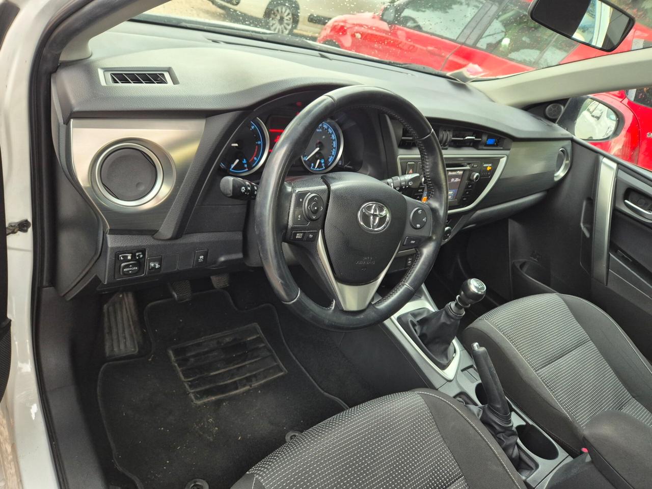 Toyota Auris Touring Sports 1.4 D-4D Lounge