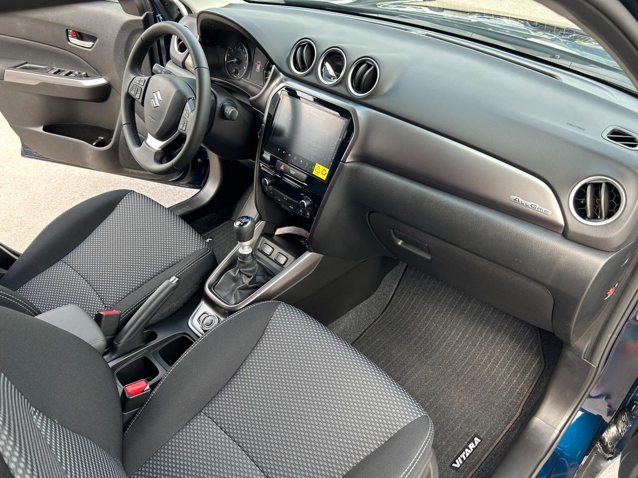 Suzuki Vitara 1.4 Hybrid 4WD AllGrip Cool+ bicolor TETTO NERO