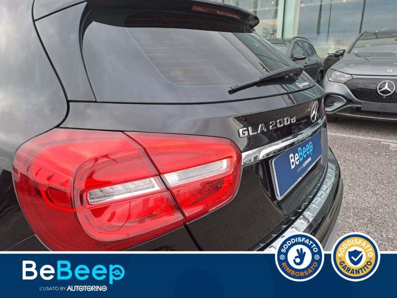 Mercedes-Benz GLA 200 D (CDI) PREMIUM 4MATIC AUTO