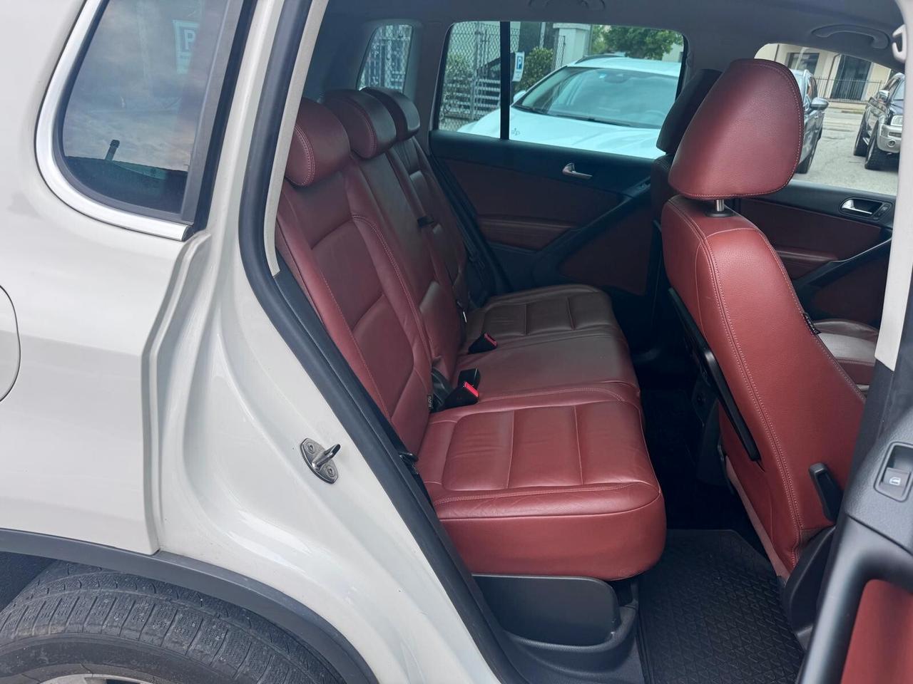Volkswagen Tiguan 2.0 TDI DPF 4MOTION Sport & Style