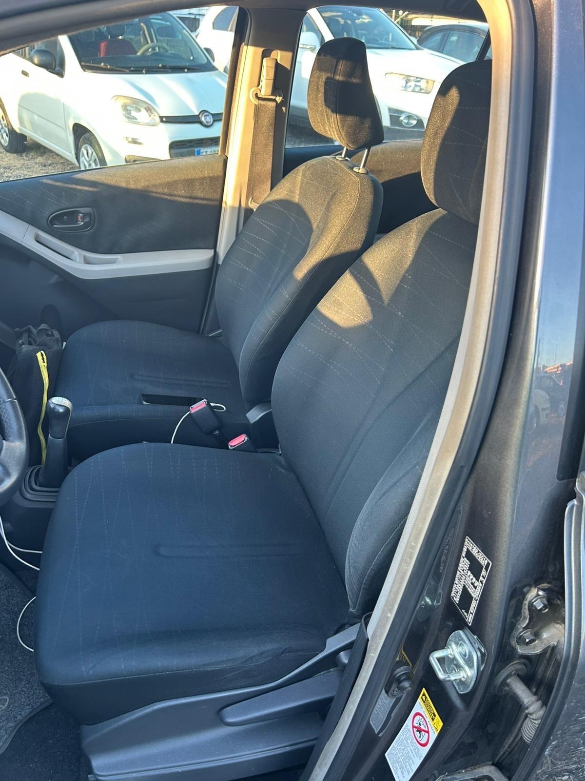 Toyota Yaris 1.0 5 porte Sol