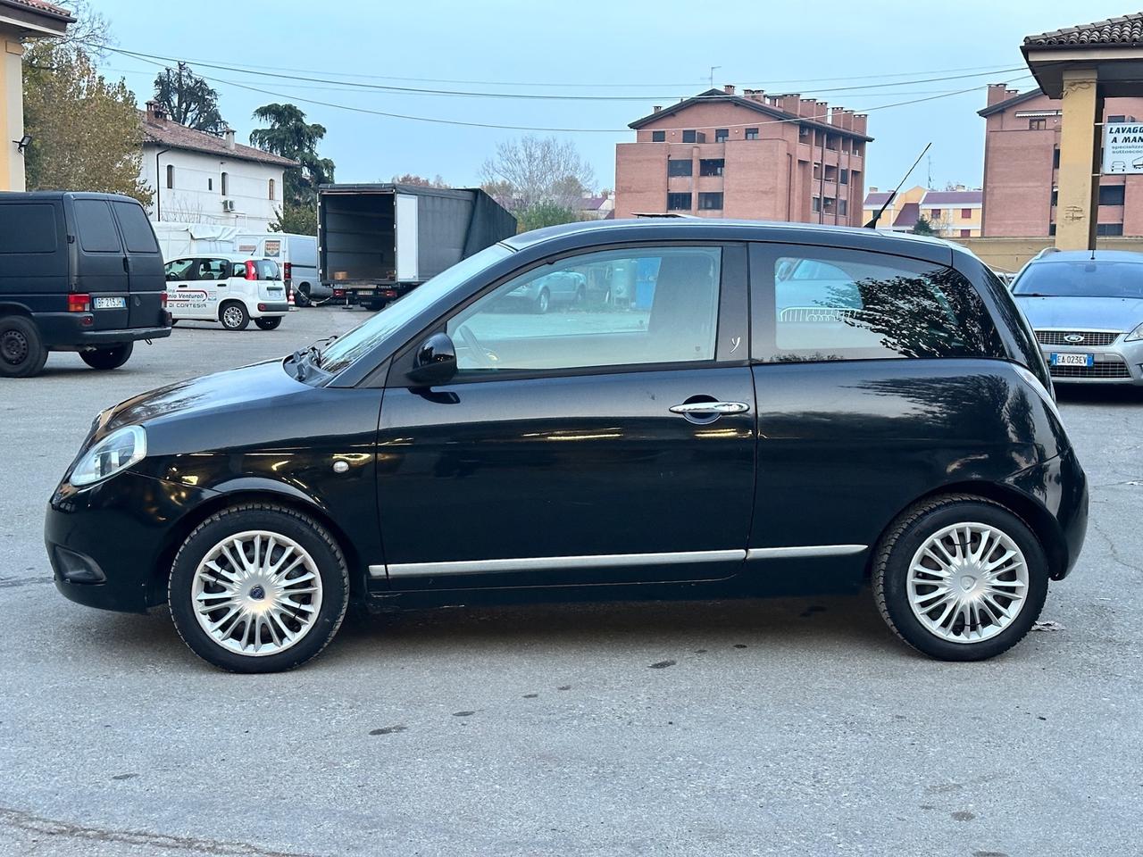 Lancia Ypsilon 1.2 69 CV GPL Platinum solo 140Mila km