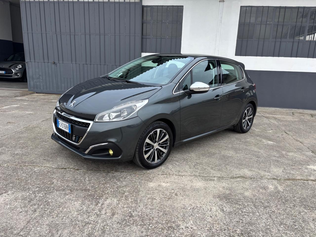 Peugeot 208 1.2 benzina. Neopatentati. Garanzia