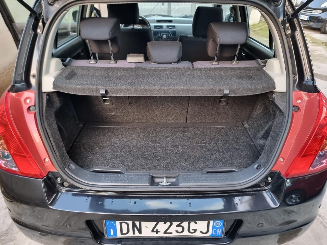 Suzuki Swift 1.3 4x4 5p. GL