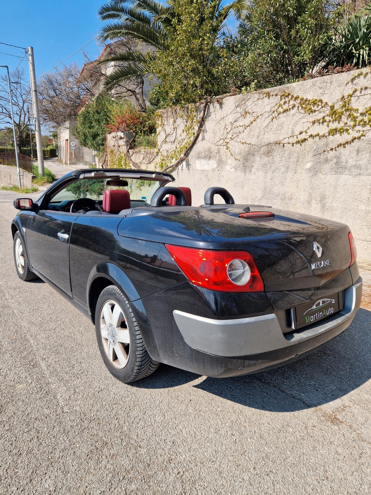 Renault Megane Mégane CABRIO -111 CV