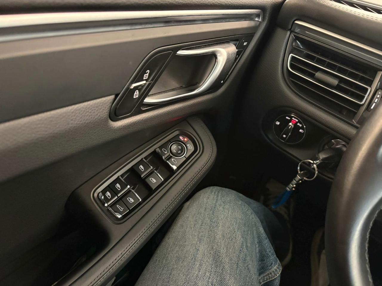 Porsche Macan 2.0 245cv pdk
