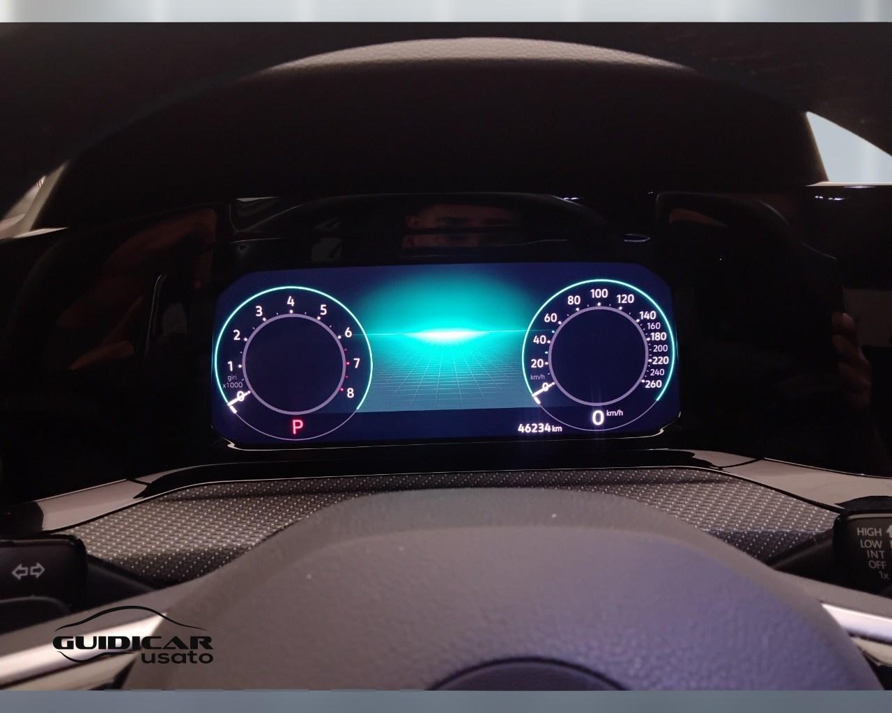 VOLKSWAGEN Golf VIII 2020 - Golf 1.5 etsi evo R-Line 130cv dsg