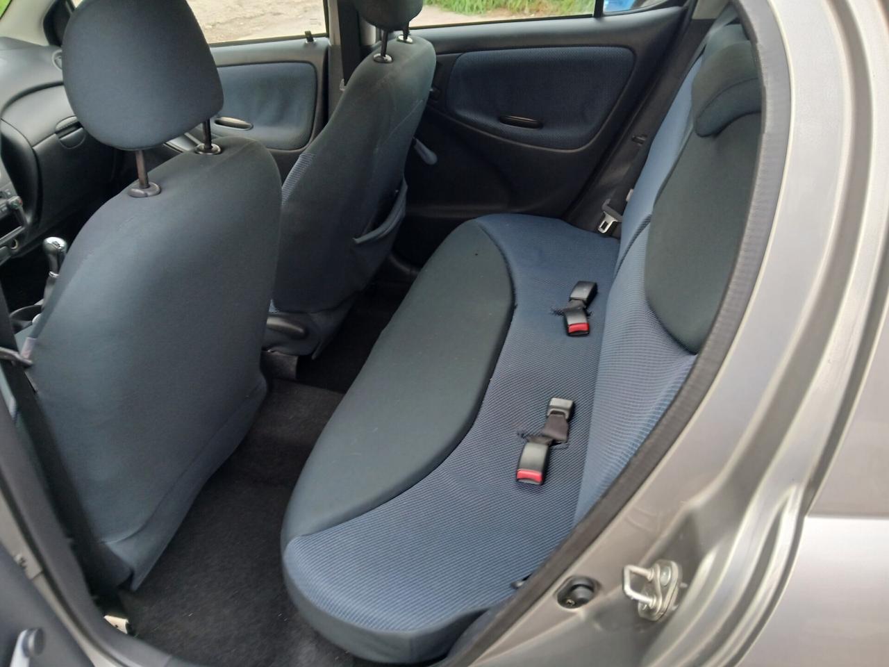 Toyota Yaris 1.4 tdi D-4D 5 porte INTROVABILE