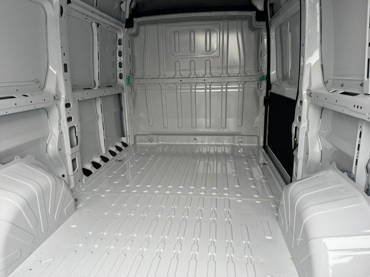 FIAT Ducato 33 L2h2 2.2cc Diesel 140cv Furgone Lastrato