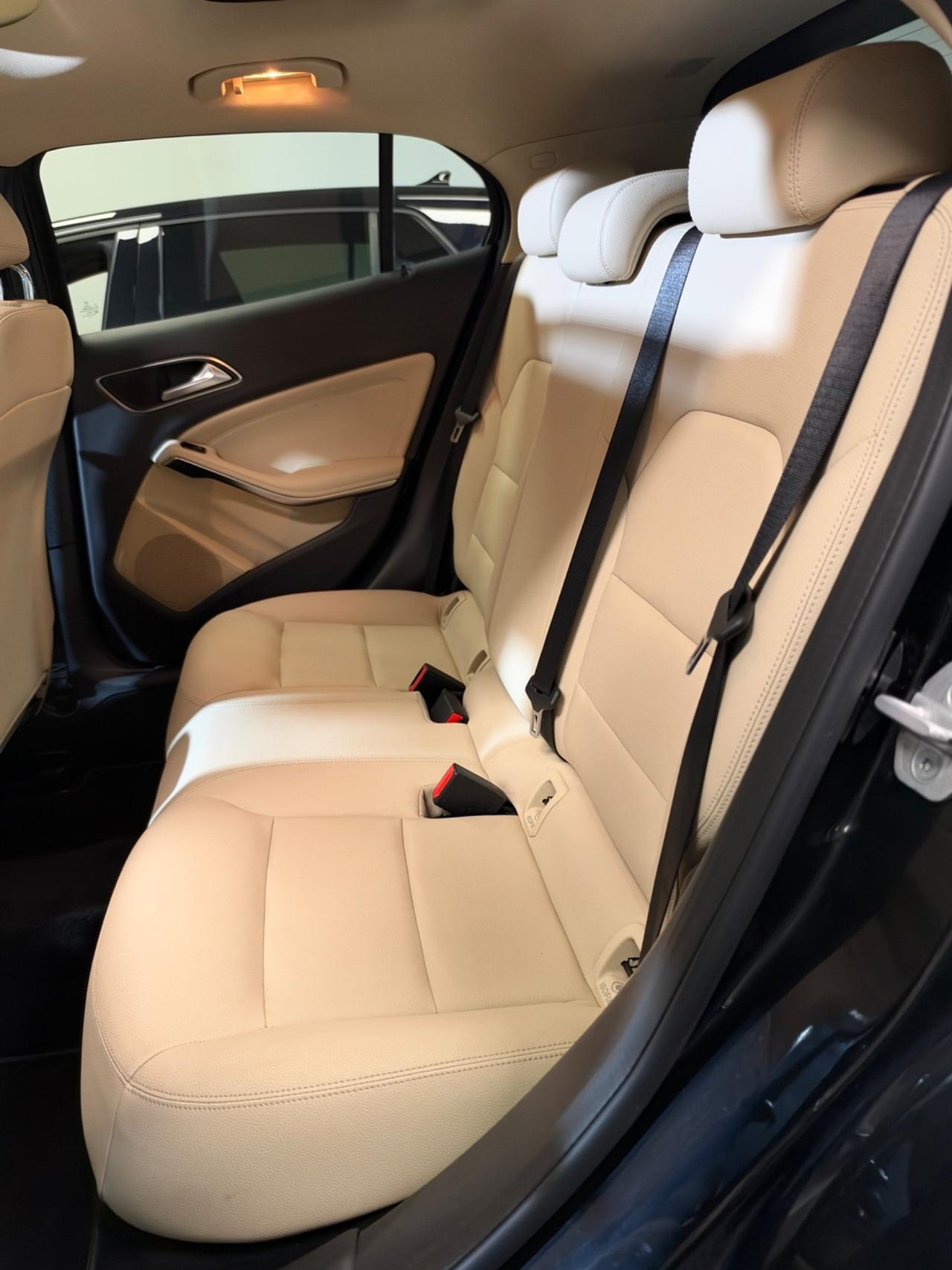 Mercedes-benz GLA 200 d Sport Tetto apribile