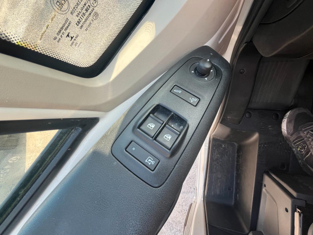 Furgone ISOTERMICO COIBENTATO - Peugeot boxer 2.2 bluehdi 140cv