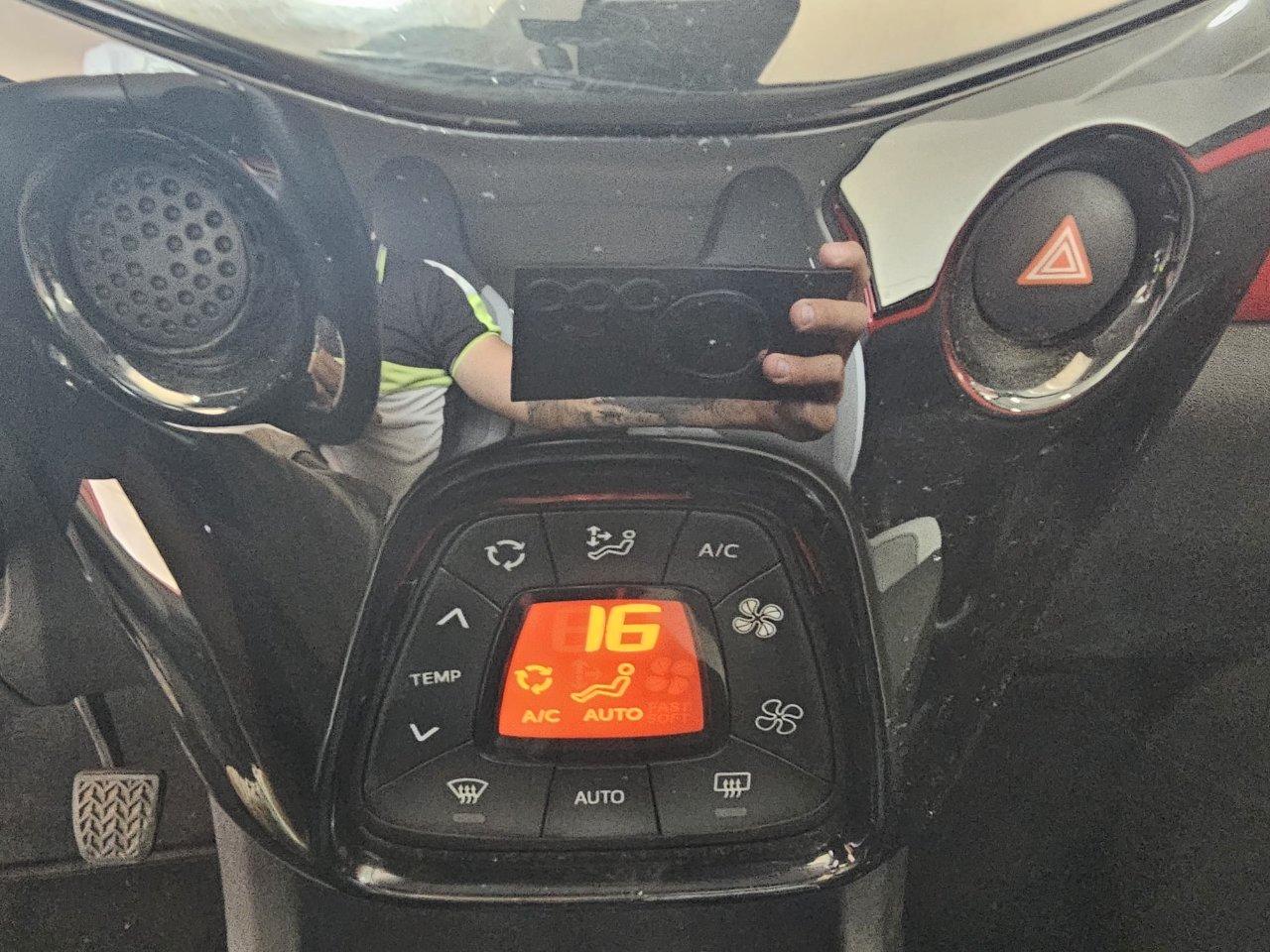 Toyota Aygo 5 Porte Aygo 5p 1.0 x-play my15