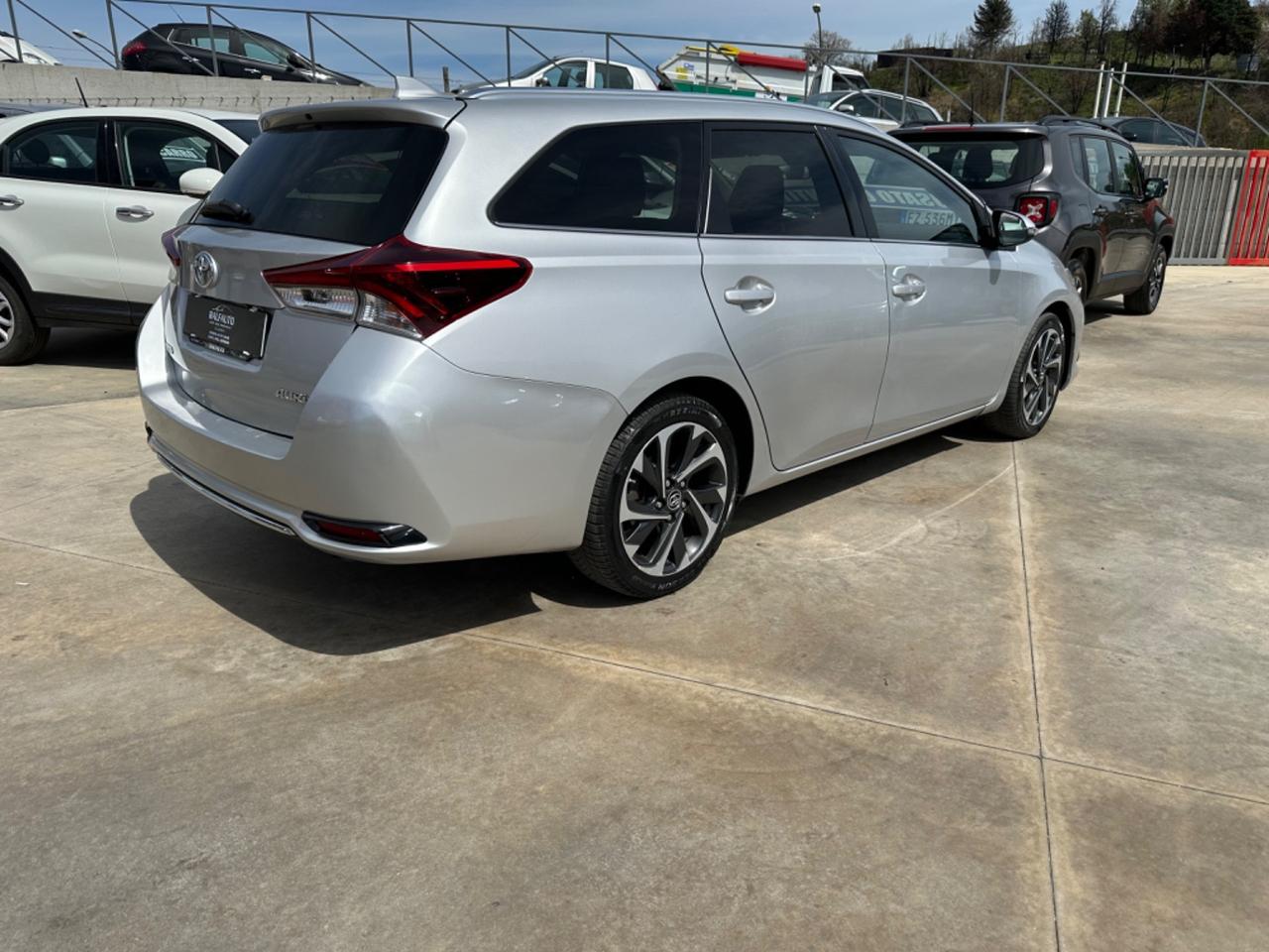 Toyota Auris Touring Sports 1.6 D-4D Lounge