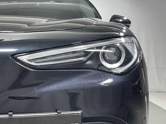 Alfa Romeo Stelvio 2.0 Turbo 200 CV AT8 Q4 Executive