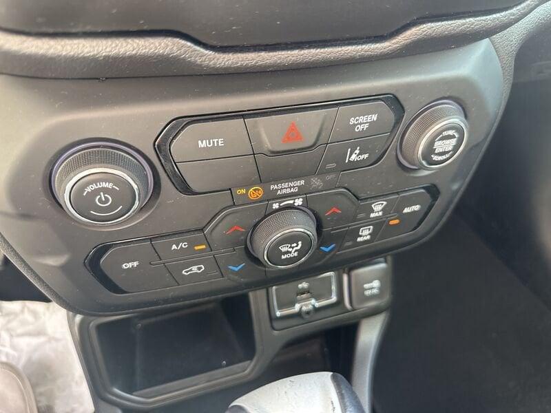 Jeep Renegade 2019 1.5 turbo t4 mhev Limited 2wd 130cv dct