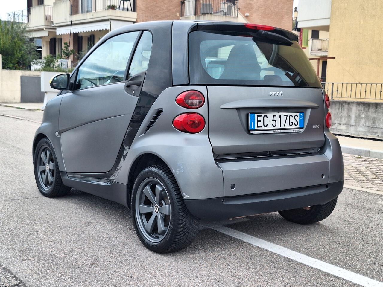 Smart ForTwo 1000 52 kW MHD coupé GRYN PASSION GRIGIO OPACO NEOPATENTATI