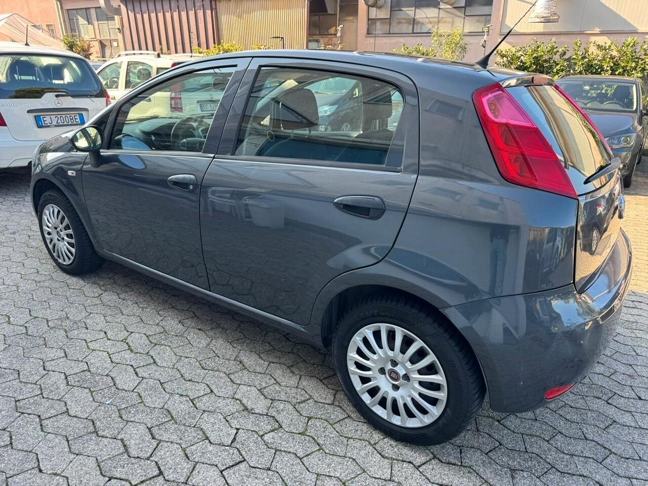 Fiat Punto 1.2 8V 5 porte Street*EURO6*NEOPATENTATI